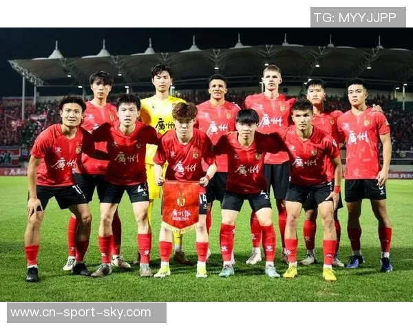 广州富力与广州恒大激战正酣谁能在这场城市德比中笑到最后